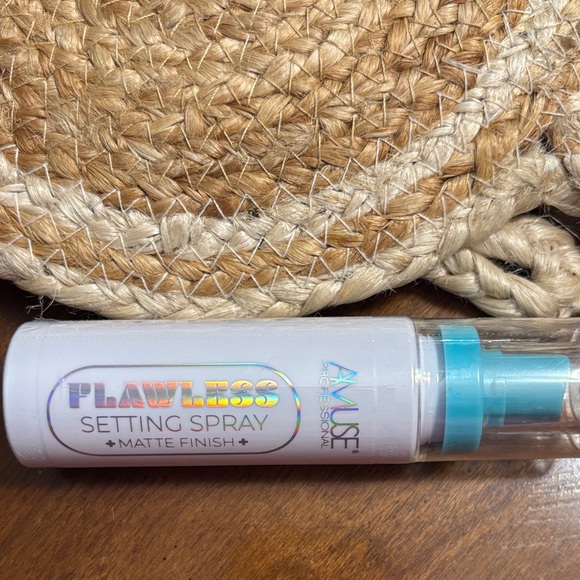 Amuse Professional Flawless Matte Setting Spray - Picture 1 of 5